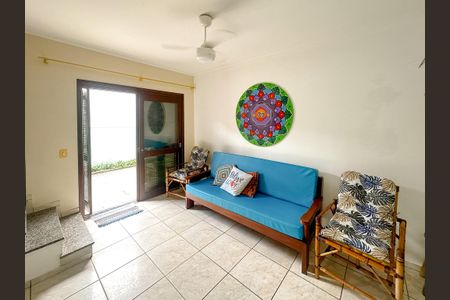 Casa de condomínio para alugar com 100m², 3 quartos e 2 vagasSala de TV