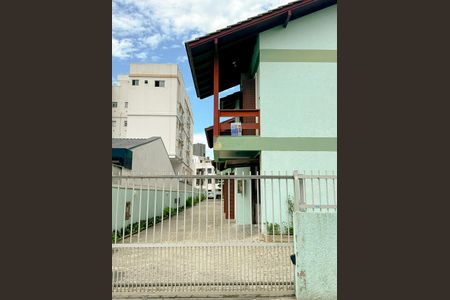 Casa de condomínio para alugar com 100m², 3 quartos e 2 vagasPlaquinha