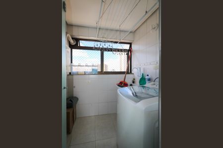 Apartamento para alugar com 64m², 2 quartos e 1 vagaÁrea de Serviço