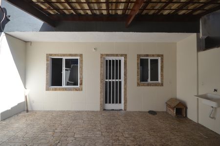 Casa para alugar com 90m², 2 quartos e 1 vagaQuintal