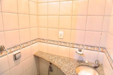 Apartamento à venda com 105m², 3 quartos e 1 vaga Apartamento à venda com 105m², 3 quartos e 1 vagaQuarto 3 - Lavabo
