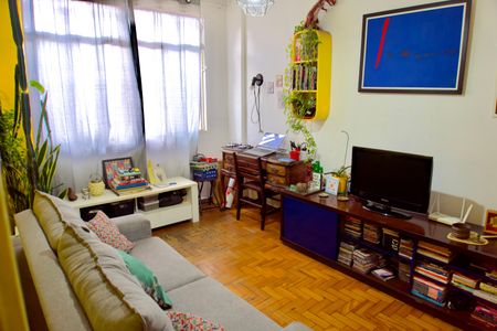 Sala de apartamento à venda com 3 quartos, 105m² em Padre Eustáquio, Belo Horizonte