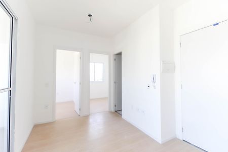 Sala - Cozinha de apartamento para alugar com 2 quartos, 36m² em Vila Taquari, São Paulo