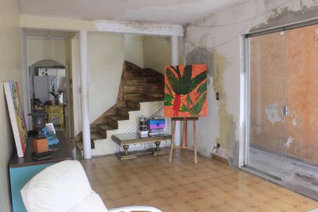 Sala  de casa à venda com 3 quartos, 160m² em Jardim Santa Cecilia, Guarulhos