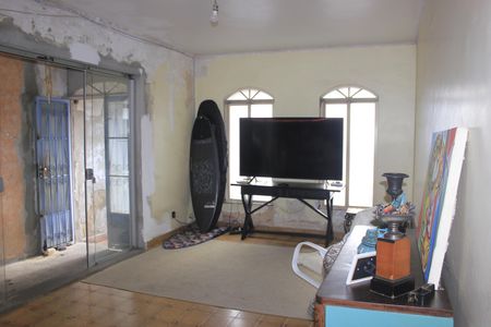 Sala  de casa à venda com 3 quartos, 160m² em Jardim Santa Cecilia, Guarulhos