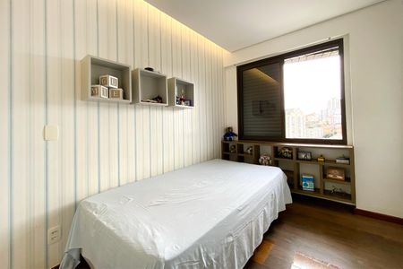 Apartamento à venda com 114m², 3 quartos e 2 vagasQuarto 2