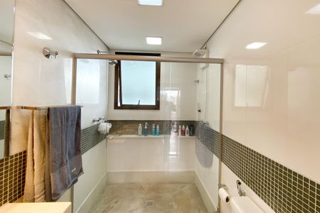 Apartamento à venda com 114m², 3 quartos e 2 vagasBanheiro da Suíte 1