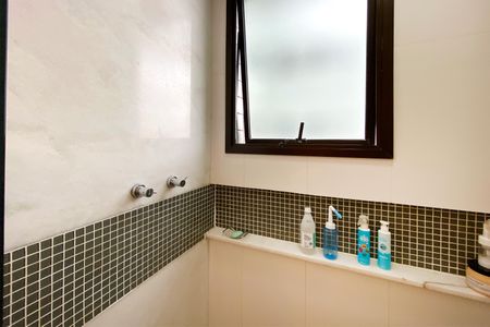 Apartamento à venda com 114m², 3 quartos e 2 vagasBanheiro da Suíte 1