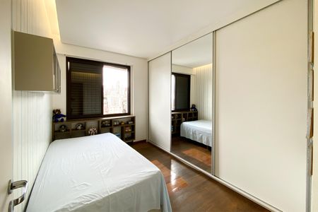 Apartamento à venda com 114m², 3 quartos e 2 vagasQuarto 2