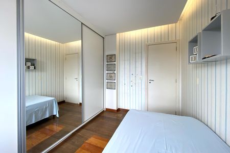 Apartamento à venda com 114m², 3 quartos e 2 vagasQuarto 2