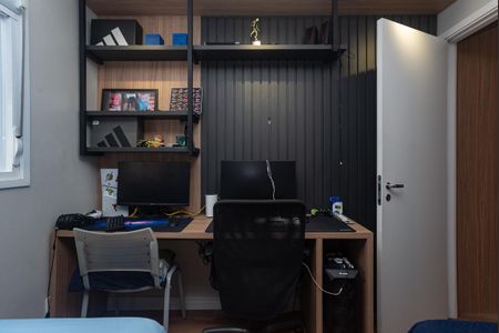 Apartamento à venda com 105m², 2 quartos e 2 vagasQuarto 2