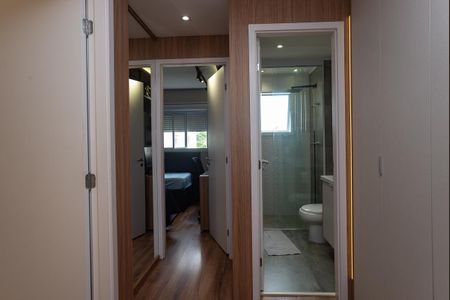 Apartamento à venda com 105m², 2 quartos e 2 vagasHall Quartos