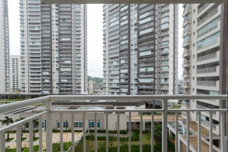 Apartamento à venda com 105m², 2 quartos e 2 vagasVaranda Quarto 1 Suíte