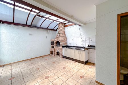 Casa para alugar com 180m², 3 quartos e 3 vagasÁrea de Serviço