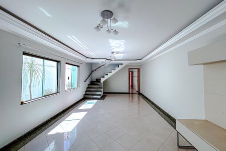 Sala de casa para alugar com 3 quartos, 180m² em Penha de França, São Paulo