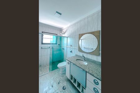 Casa para alugar com 180m², 3 quartos e 3 vagasBanheiro da Suíte 1