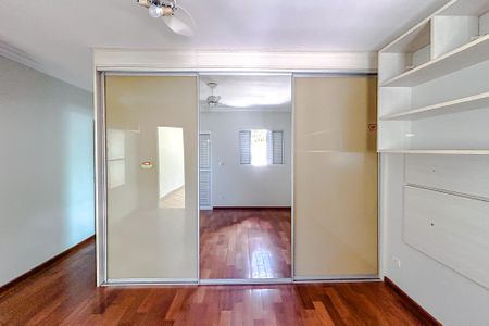 Casa para alugar com 180m², 3 quartos e 3 vagasSuíte 2