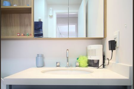 Apartamento à venda com 94m², 3 quartos e 2 vagasBanheiro Social