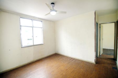 Sala de apartamento para alugar com 2 quartos, 50m² em Olaria, Rio de Janeiro