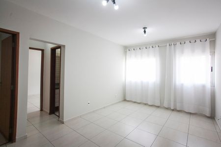 Sala de apartamento para alugar com 1 quarto, 43m² em Osvaldo Rezende, Uberlândia