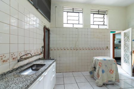 Casa para alugar com 188m², 3 quartos e 2 vagasSalão