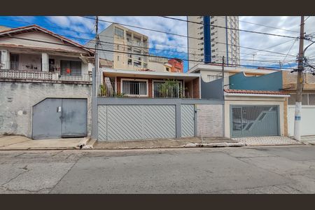 Casa para alugar com 188m², 3 quartos e 2 vagasFachada
