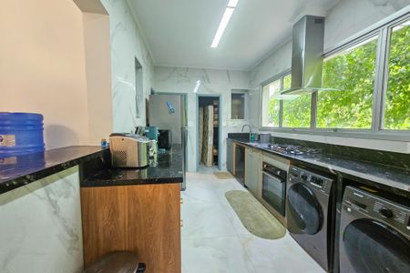 Apartamento para alugar com 250m², 4 quartos e 2 vagascozinha