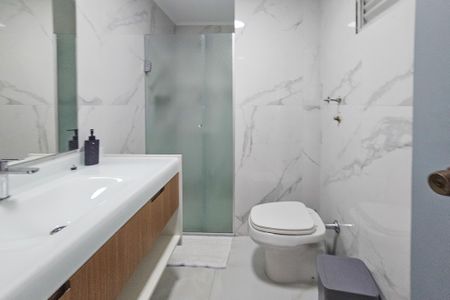 Apartamento para alugar com 250m², 4 quartos e 2 vagasbanheiro 2