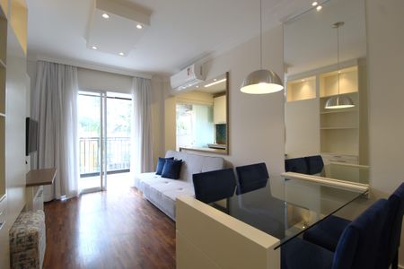 Sala de apartamento para alugar com 1 quarto, 48m² em Moema, São Paulo