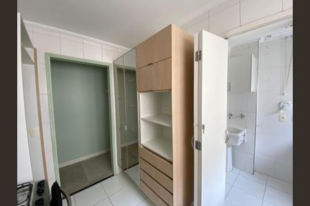 Apartamento para alugar com 96m², 2 quartos e 2 vagasCozinha
