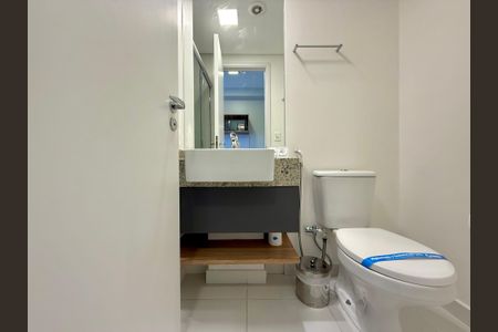 Studio para alugar com 22m², 0 quarto e sem vaga Studio para alugar com 22m², 0 quarto e sem vagaBanheiro