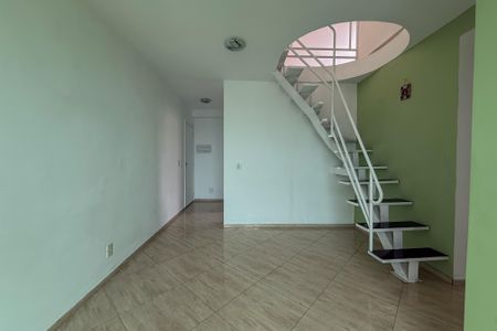 Apartamento para alugar com 134m², 3 quartos e 3 vagas Apartamento para alugar com 134m², 3 quartos e 3 vagasSala