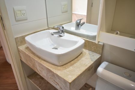 Apartamento à venda com 83m², 3 quartos e 2 vagasBanheiro Social