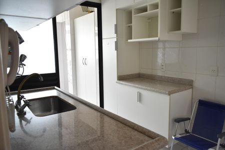 Apartamento à venda com 83m², 3 quartos e 2 vagasCozinha