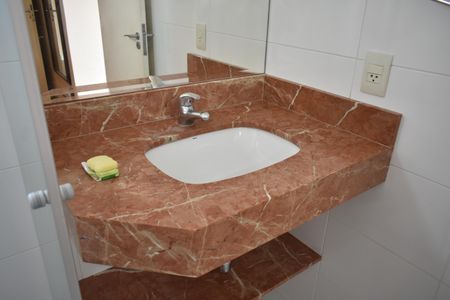 Apartamento à venda com 83m², 3 quartos e 2 vagasSuíte