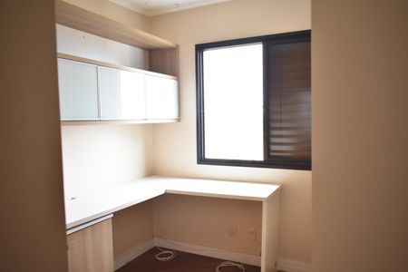 Apartamento à venda com 83m², 3 quartos e 2 vagasQuarto 2