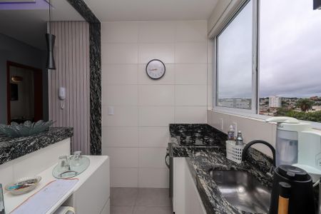 Apartamento para alugar com 50m², 2 quartos e 1 vaga Apartamento para alugar com 50m², 2 quartos e 1 vagaCozinha e Área de Serviço