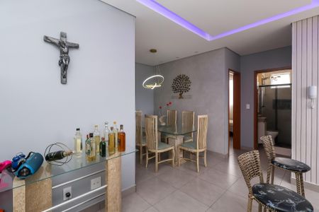 Sala de apartamento para alugar com 2 quartos, 50m² em Letícia, Belo Horizonte