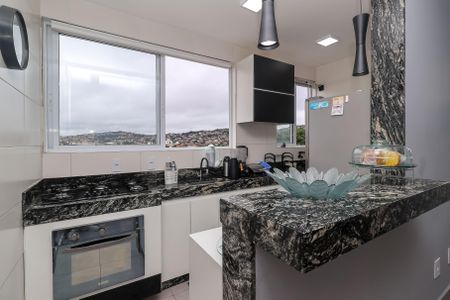 Apartamento para alugar com 50m², 2 quartos e 1 vaga Apartamento para alugar com 50m², 2 quartos e 1 vagaCozinha e Área de Serviço