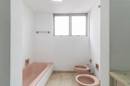 Apartamento à venda com 107m², 3 quartos e 1 vaga Apartamento à venda com 107m², 3 quartos e 1 vagaBanheiro da Suíte