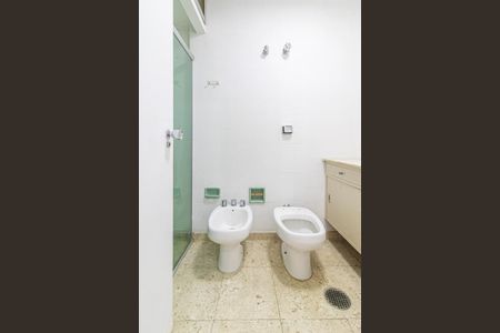 Apartamento à venda com 107m², 3 quartos e 1 vaga Apartamento à venda com 107m², 3 quartos e 1 vagaBanheiro Corredor