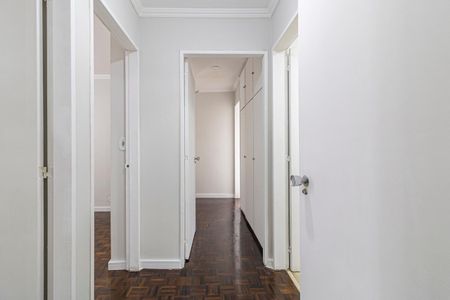 Apartamento à venda com 107m², 3 quartos e 1 vaga Apartamento à venda com 107m², 3 quartos e 1 vagaCorredor