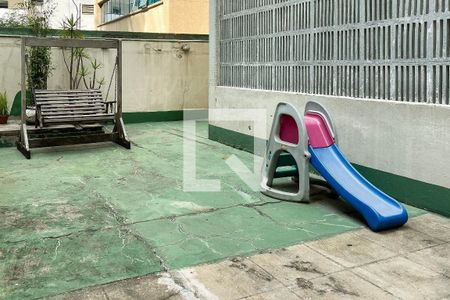 Apartamento à venda com 107m², 3 quartos e 1 vaga Apartamento à venda com 107m², 3 quartos e 1 vagaÁrea comum - Playground