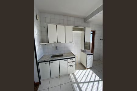 Apartamento à venda com 100m², 2 quartos e 1 vagaCozinha