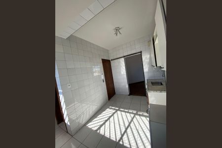 Apartamento à venda com 100m², 2 quartos e 1 vagaCozinha