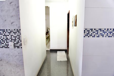 Casa à venda com 220m², 3 quartos e 3 vagasCorredor