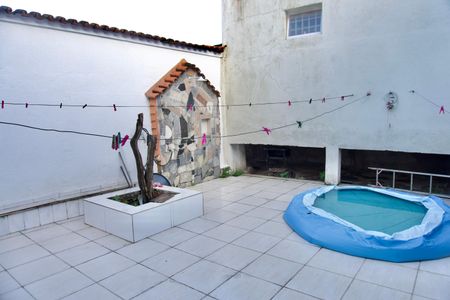 Casa à venda com 220m², 3 quartos e 3 vagasÁrea Externa