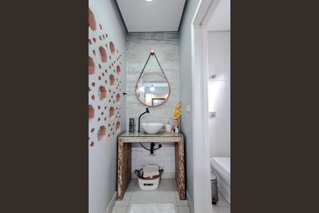 Casa de condomínio à venda com 103m², 2 quartos e 2 vagasLavabo