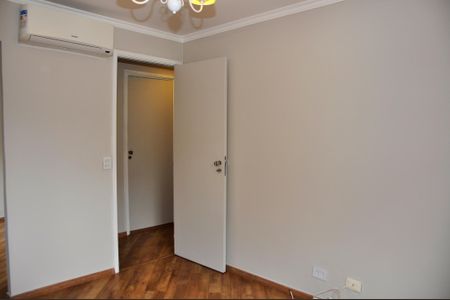 Apartamento à venda com 78m², 2 quartos e 1 vaga Apartamento à venda com 78m², 2 quartos e 1 vagaDetalhe - Quarto 01 com Closet