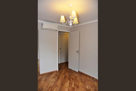 Apartamento à venda com 78m², 2 quartos e 1 vaga Apartamento à venda com 78m², 2 quartos e 1 vagaDetalhe - Quarto 01 com Closet